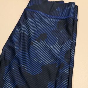Terez Black and Blue Patterned Leggings